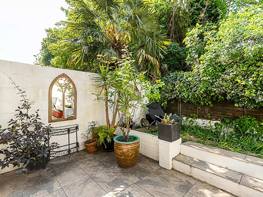 Immagine 3 di Appartamento in affitto  in Bracewell Road a Kensington