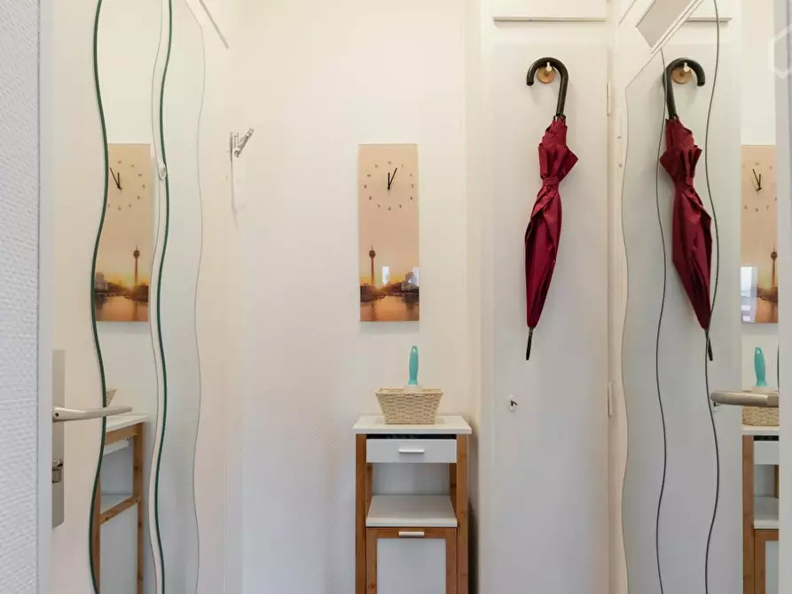 Immagine 9 di Appartamento in affitto  in Plockstraße a Düsseldorf