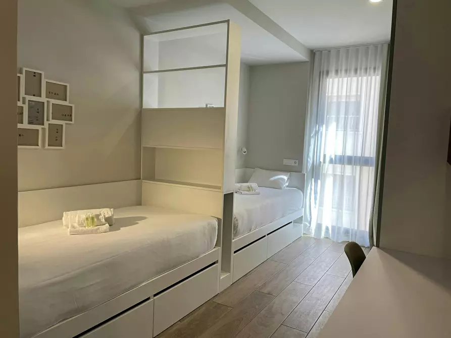 Immagine 1 di Camera condivisa in affitto  in Carrer Doctor Jaume Ferran i Clua a Hospitalet De Llobregat, L'