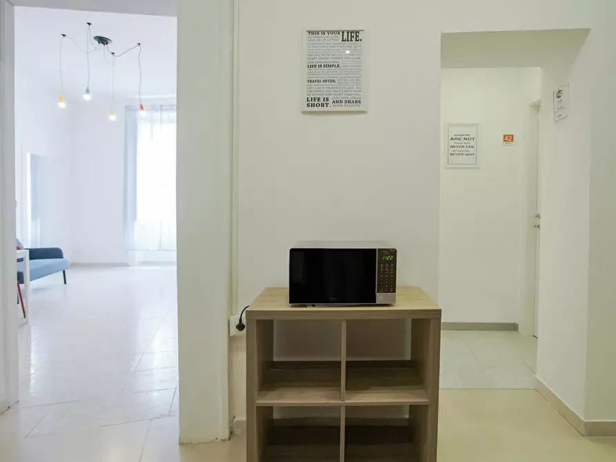 Immagine 9 di Camera in affitto  in Vico Noce a Napoli
