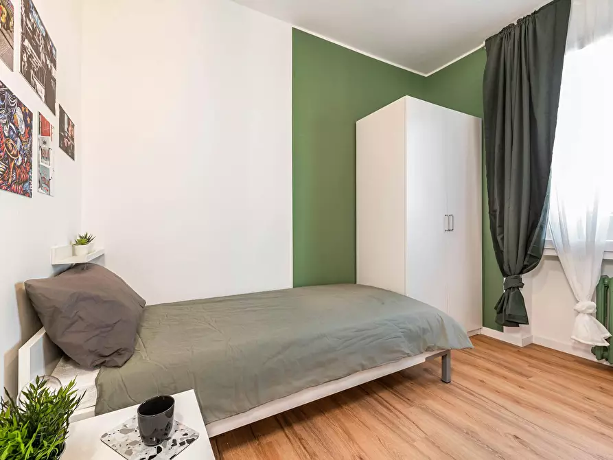 Immagine 1 di Camera in affitto  in Via Enrico degli Scrovegni a Padova