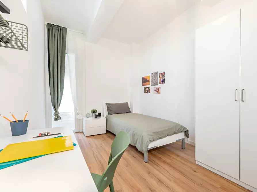 Immagine 1 di Camera in affitto  in Via Enrico degli Scrovegni a Padova