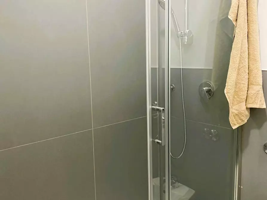 Immagine 10 di Camera in affitto  in Vicolo Franco Villa a Reggio Nell'emilia
