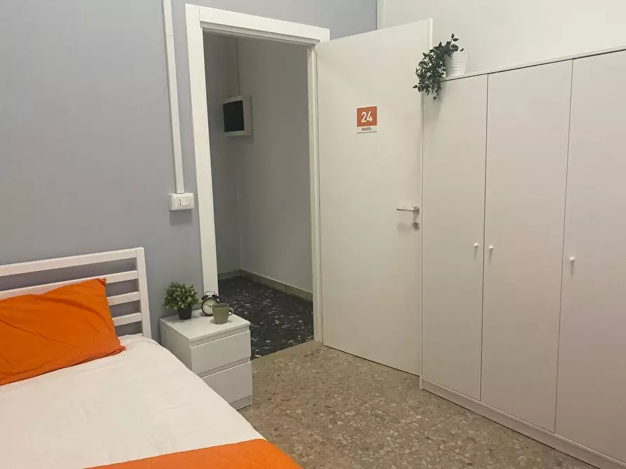 Immagine 2 di Camera in affitto  in Vicolo Franco Villa a Reggio Nell'emilia