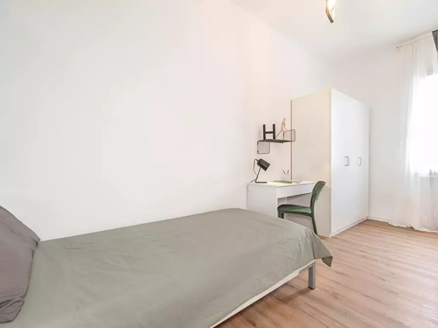 Immagine 2 di Camera in affitto  in Via Enrico degli Scrovegni a Padova