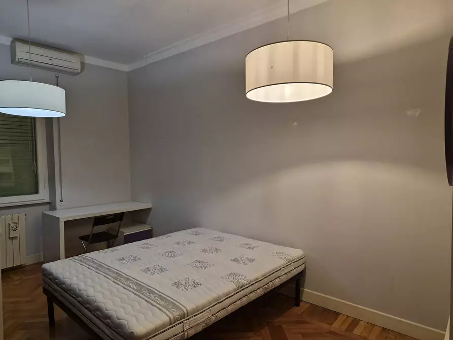 Immagine 6 di Camera in affitto  in Via Bassano del Grappa a Roma