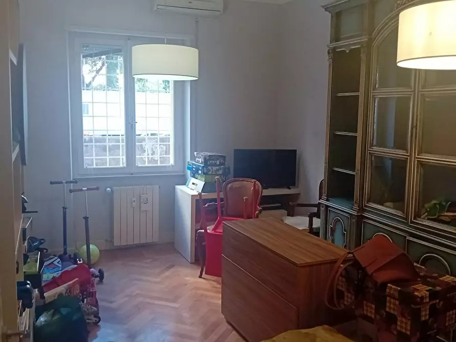 Immagine 4 di Camera in affitto  in Via Bassano del Grappa a Roma