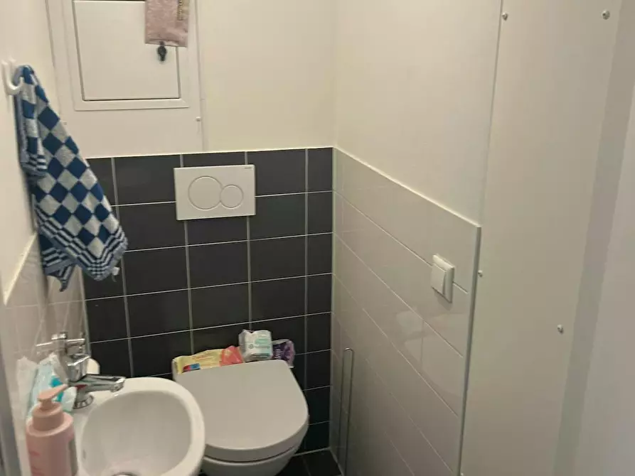 Immagine 8 di Camera in affitto  in Aert van Nesstraat a Rotterdam