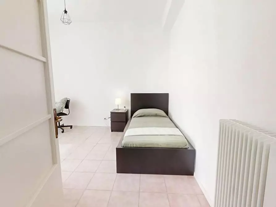 Immagine 1 di Camera in affitto  in Via Giusto de' Menabuoi a Padova