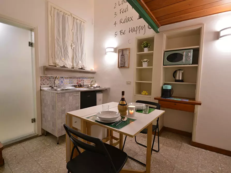 Immagine 8 di Appartamento in affitto  in Via Camillo Cavour a Firenze