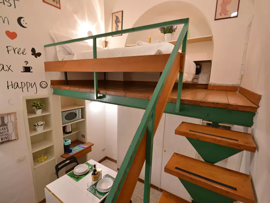 Immagine 2 di Appartamento in affitto  in Via Camillo Cavour a Firenze