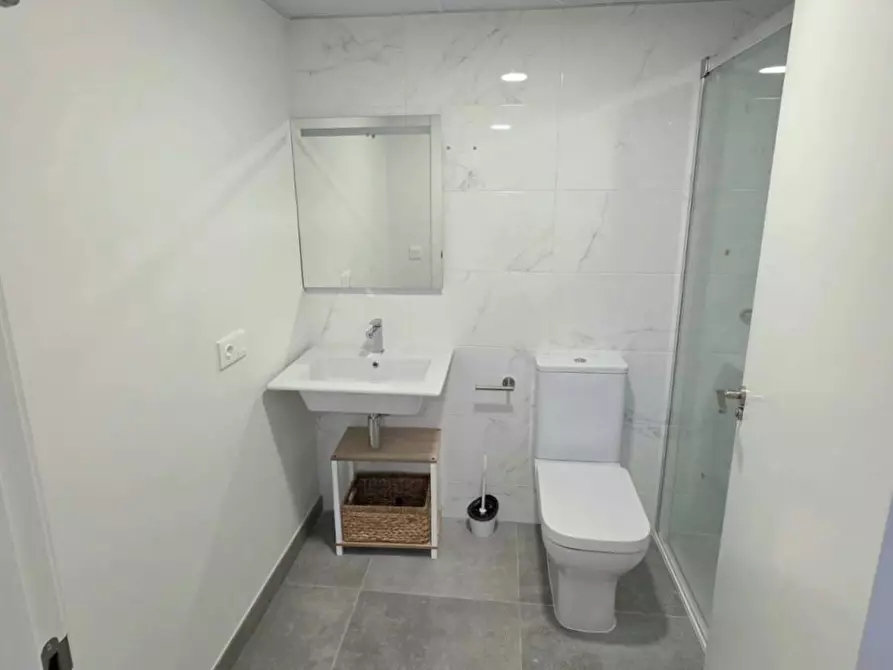 Immagine 5 di Appartamento in affitto  in Carrer d'Esteve Ballester a Valencia