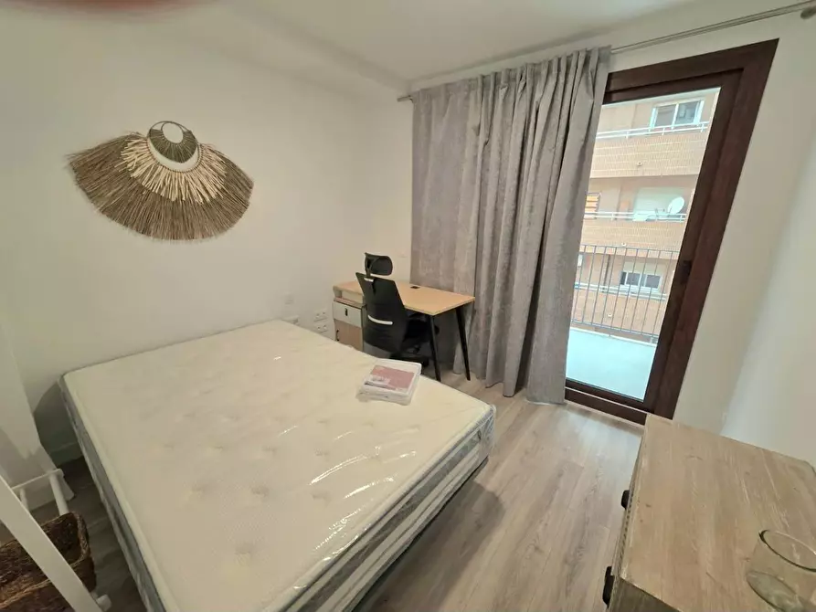 Immagine 6 di Appartamento in affitto  in Carrer d'Esteve Ballester a Valencia
