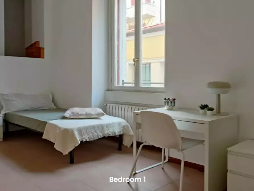 Immagine 1 di Camera condivisa in affitto  in Via Anton Giulio Barrili a Milano