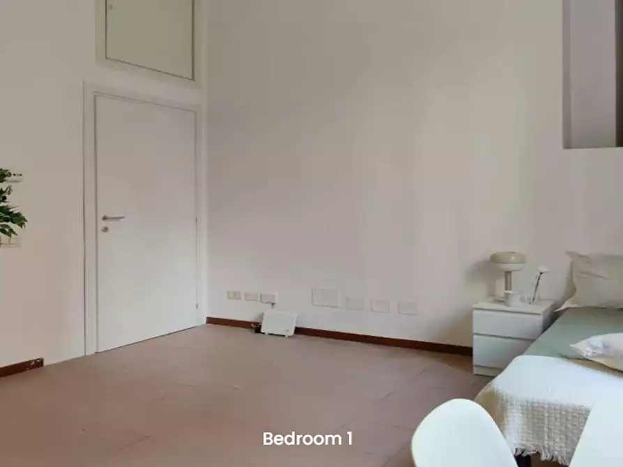 Immagine 4 di Camera condivisa in affitto  in Via Anton Giulio Barrili a Milano