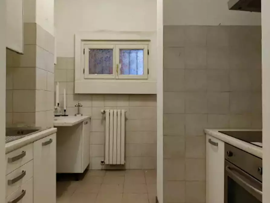 Immagine 10 di Camera in affitto  in Via Anton Giulio Barrili a Milano