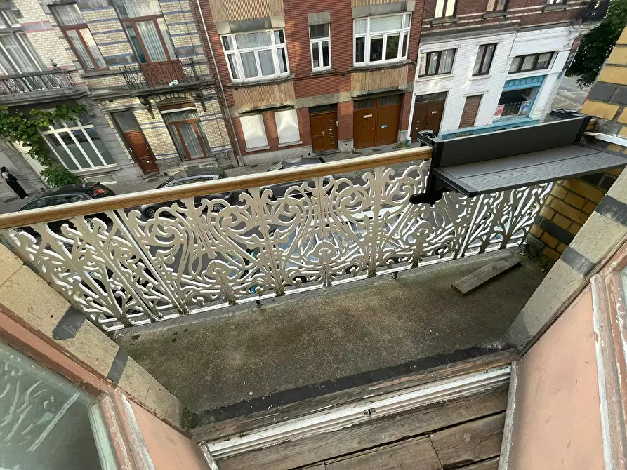 Immagine 2 di Appartamento in affitto  in Rue Peter Benoit a Etterbeek