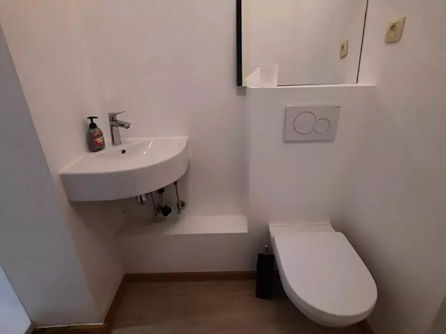 Immagine 7 di Appartamento in affitto  in Rue Peter Benoit a Etterbeek