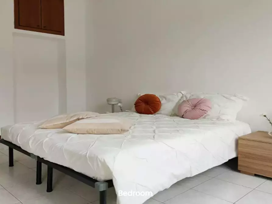 Immagine 4 di Appartamento in affitto  in Via Voltri a Milano