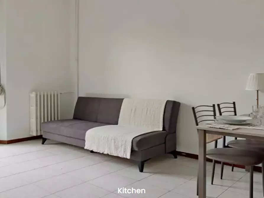 Immagine 1 di Appartamento in affitto  in Via Voltri a Milano