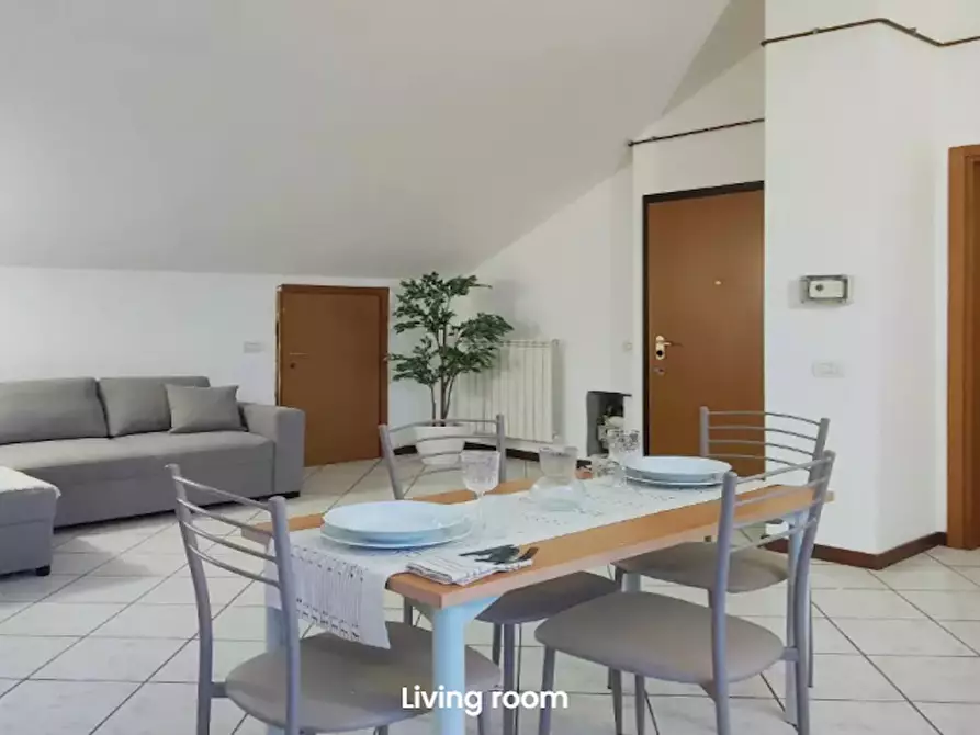 Immagine 6 di Camera in affitto  in Via Privata Ugo Tommei a Milano