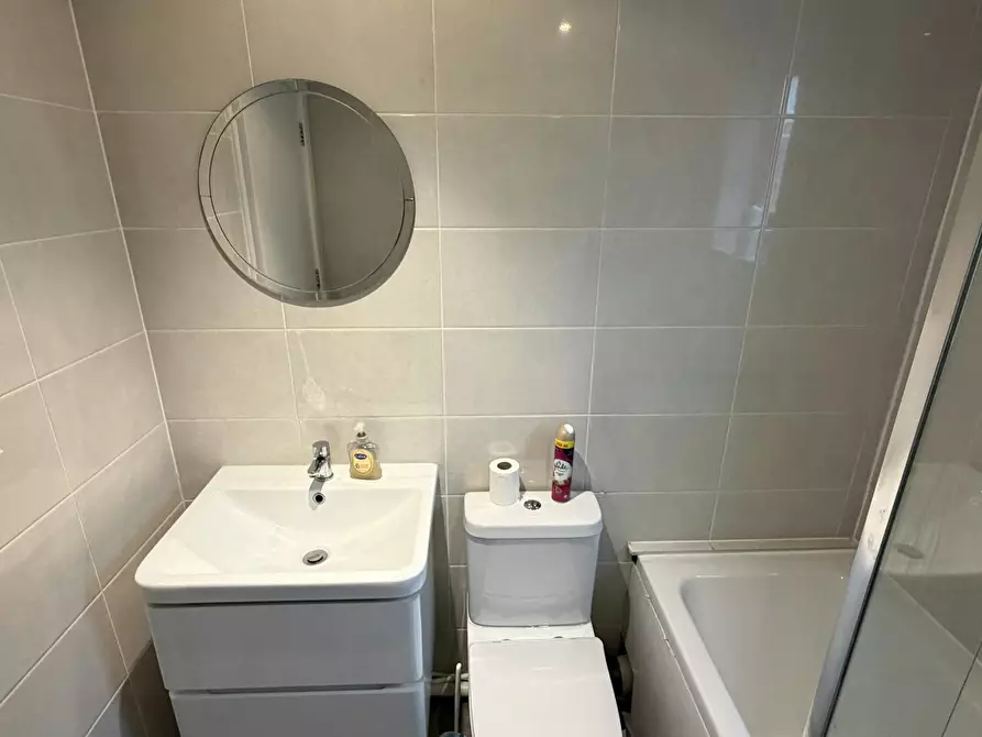 Immagine 4 di Appartamento in affitto  in Southwell Close a 