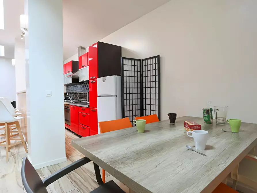 Immagine 5 di Appartamento in affitto  in Rue Lépine a Pantin