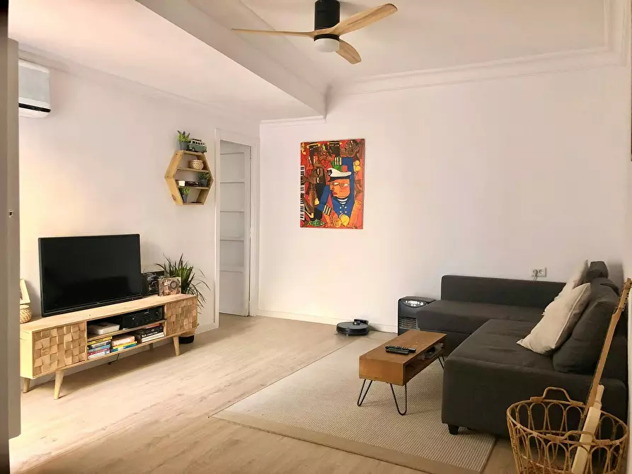 Immagine 2 di Appartamento in affitto  in Carrer del Portal de Valldigna a Valencia