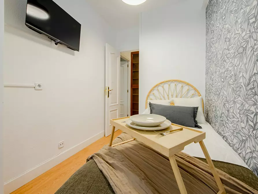 Immagine 3 di Camera in affitto  in Calle de Biarritz a Madrid