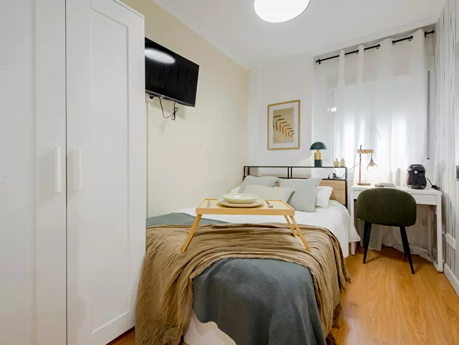 Immagine 1 di Camera in affitto  in Calle de Biarritz a Madrid