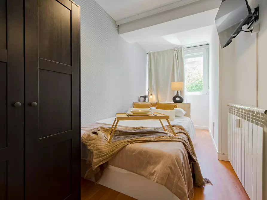 Immagine 1 di Camera in affitto  in Calle de Biarritz a Madrid