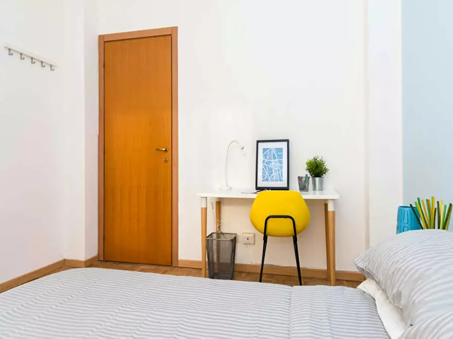 Immagine 6 di Camera in affitto  in Via delle Acacie a Buccinasco
