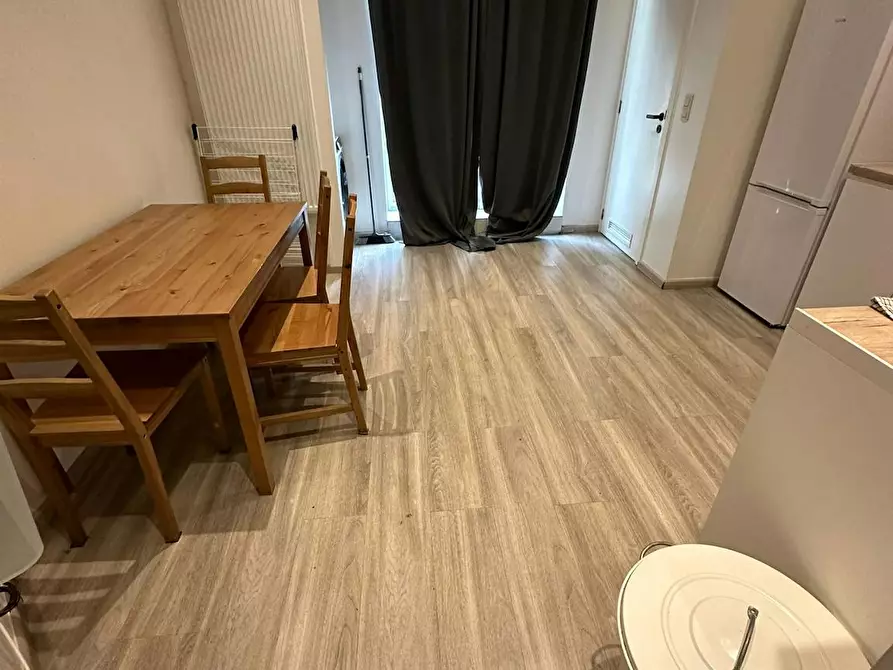 Immagine 10 di Appartamento in affitto  in Avenue Jacques Sermon a Ganshoren