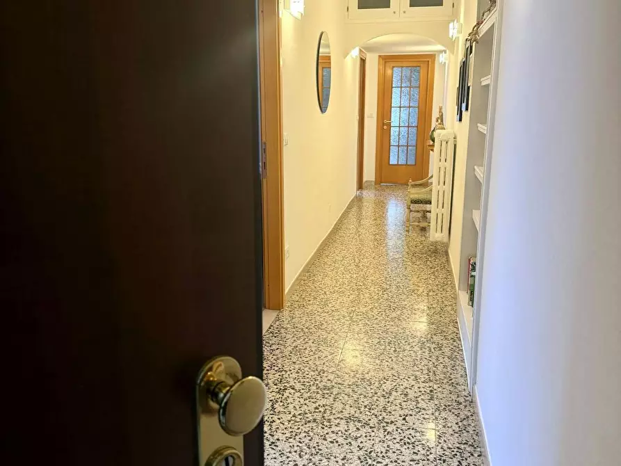 Immagine 8 di Appartamento in affitto  in Via Armando Diaz a Laveno-Mombello