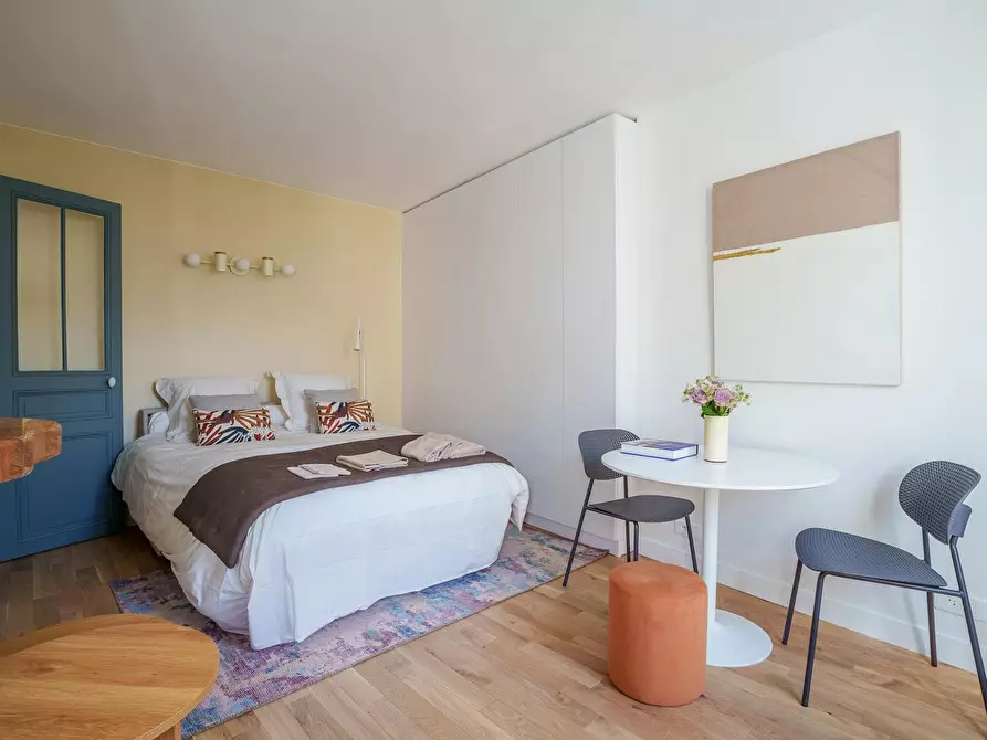 Immagine 5 di Appartamento in affitto  in Rue Jean Nicot a Paris 07