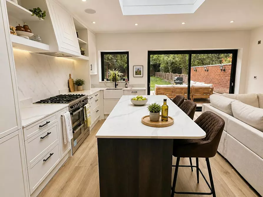 Immagine 3 di Casa indipendente in affitto  in Queens Way a Hounslow