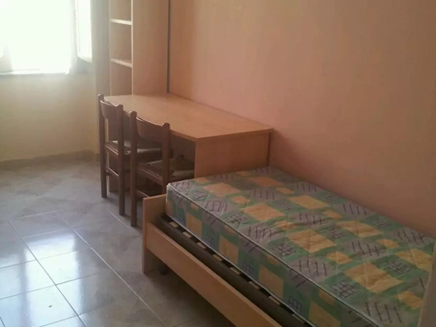 Immagine 8 di Camera in affitto  in Via Generale Luigi Cadorna a Palermo