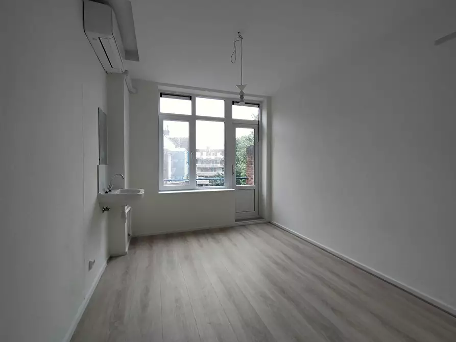 Immagine 8 di Appartamento in affitto  in Schieweg a Rotterdam