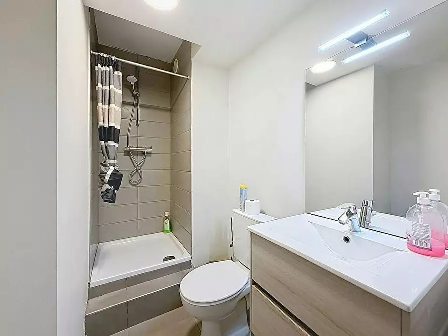 Immagine 4 di Appartamento in affitto  in Rue Général Thys a Ixelles