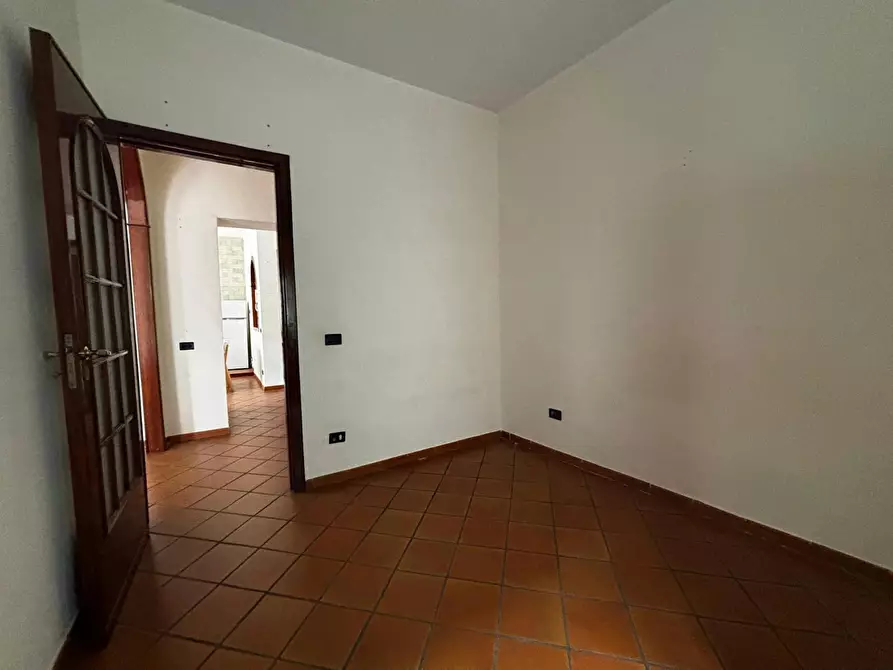 Immagine 3 di Casa indipendente in affitto  in Via Santa Maria la Nova a Napoli