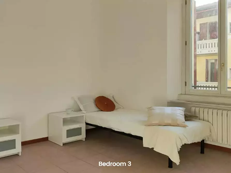 Immagine 1 di Camera in affitto  in Via Nicola Palmieri a Milano