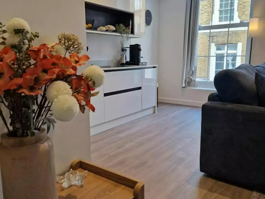 Immagine 2 di Appartamento in affitto  in Queen Street a Margate