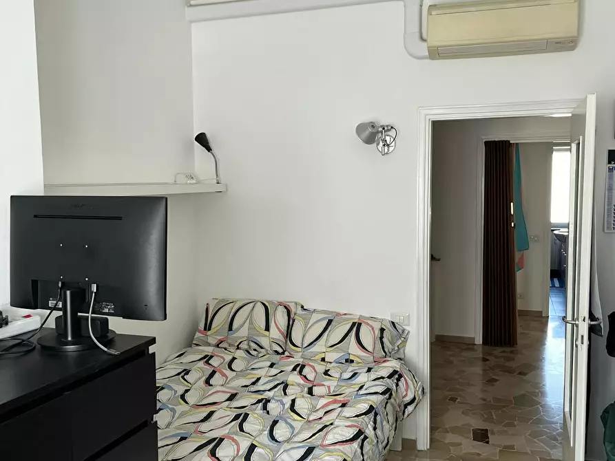 Immagine 1 di Camera in affitto  in Via Giuseppe Giacosa a Milano