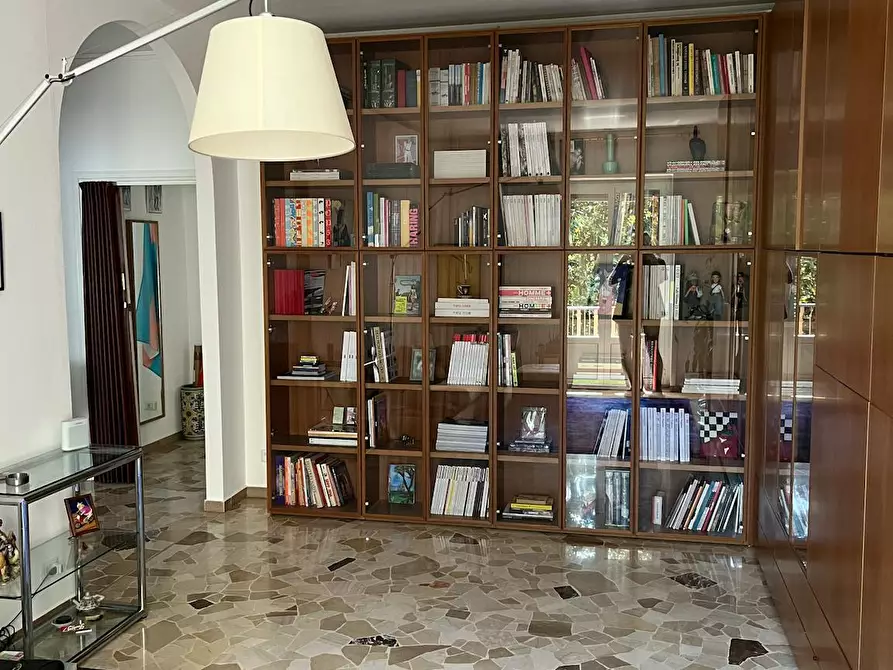 Immagine 4 di Camera in affitto  in Via Giuseppe Giacosa a Milano