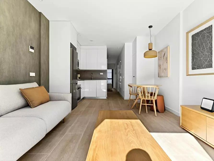 Immagine 4 di Appartamento in affitto  in Calle de Anzuola a Madrid