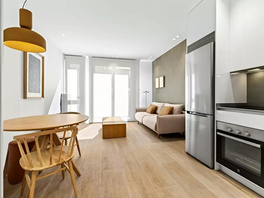 Immagine 5 di Appartamento in affitto  in Calle de Anzuola a Madrid