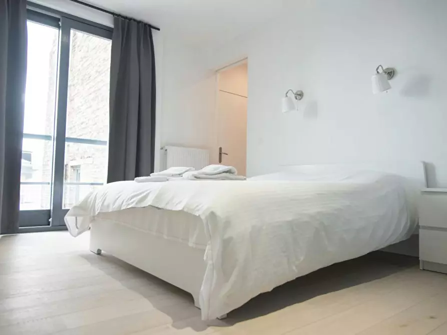 Immagine 10 di Appartamento in affitto  in Rue Saint-Jean a Bruxelles