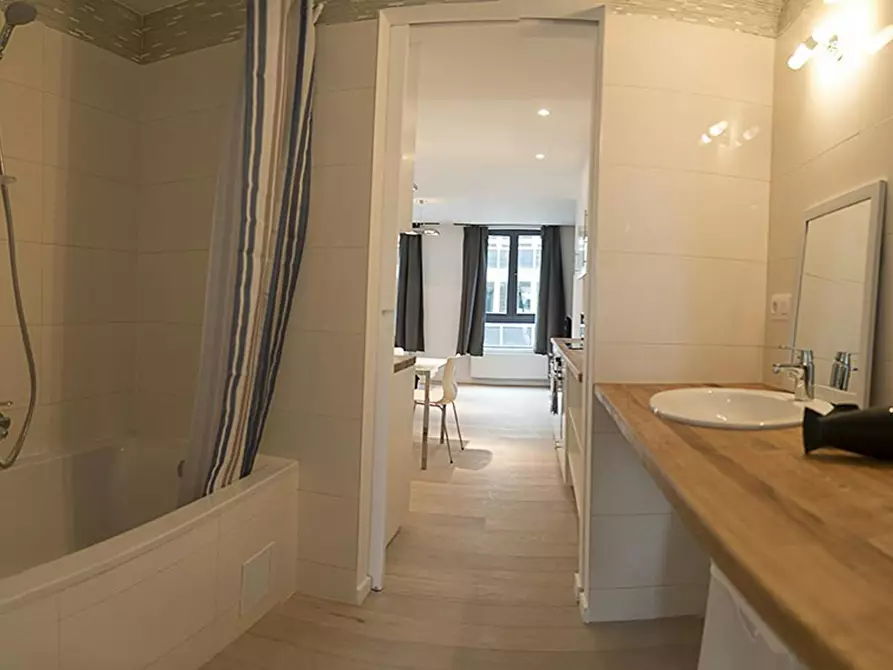 Immagine 9 di Appartamento in affitto  in Rue Saint-Jean a Bruxelles
