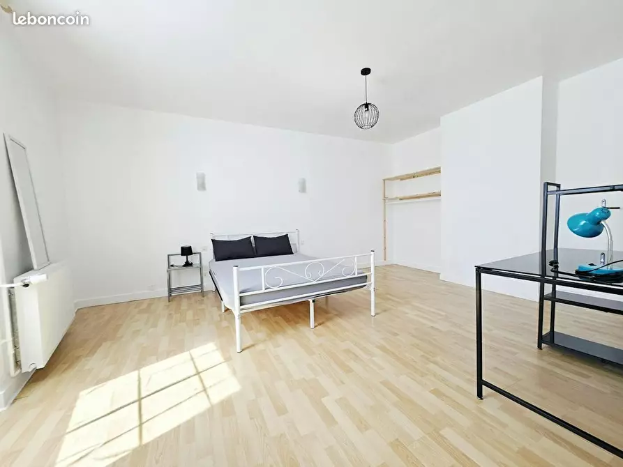 Immagine 5 di Camera in affitto  in Rue Saint-Christophe a Sorges