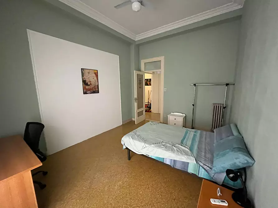 Immagine 8 di Camera in affitto  in Via Mariano Stabile a Palermo